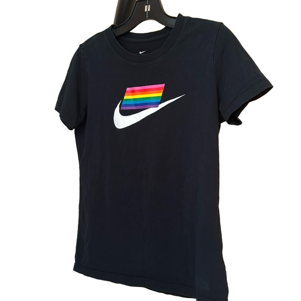 Nike Rainbow T-Shirt